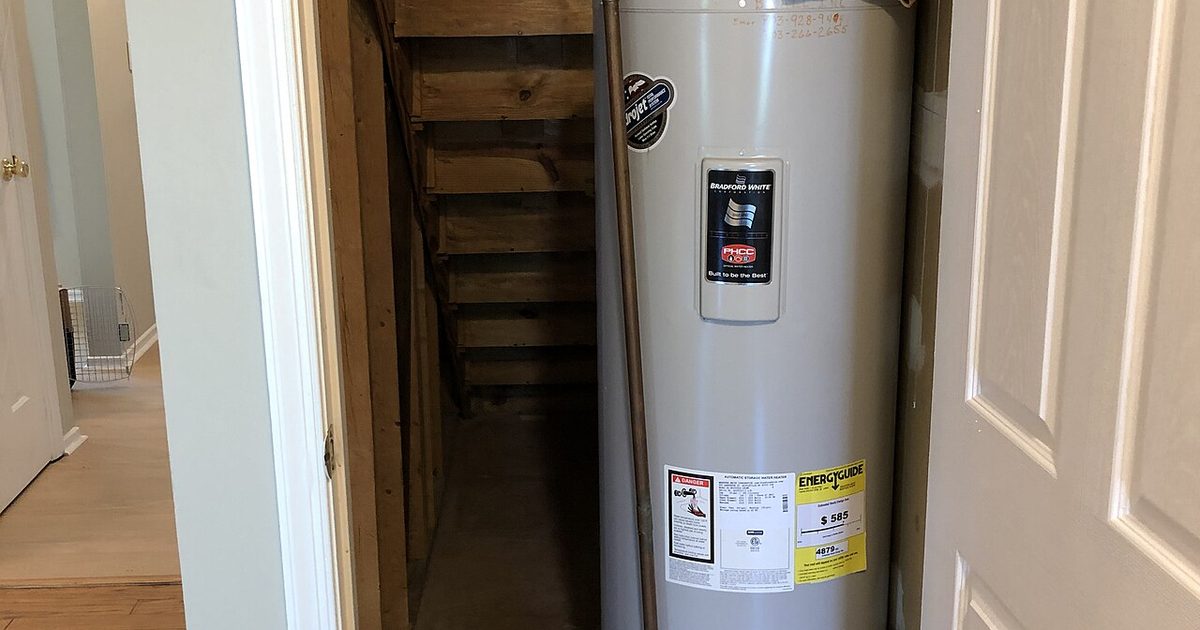 Hot Water System Warning Signs: When Replacement Makes Sense